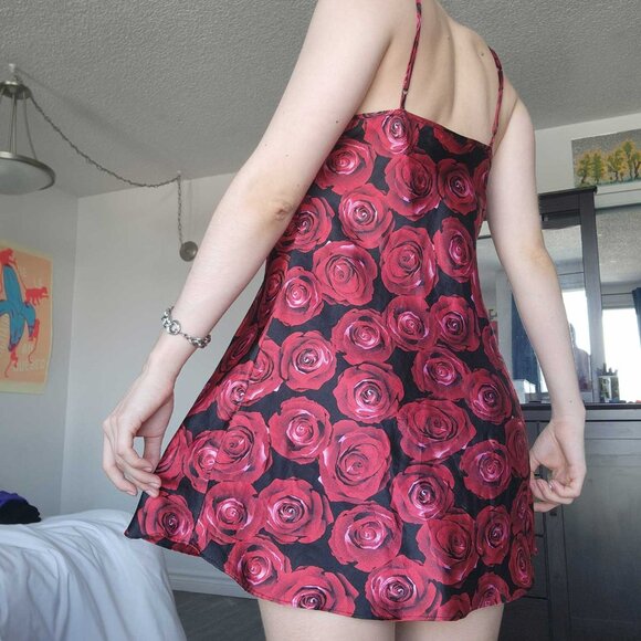 Vintage 90s goth romantic red roses slip dress ✦ night gown with a bow ✦ - Picture 5 of 8